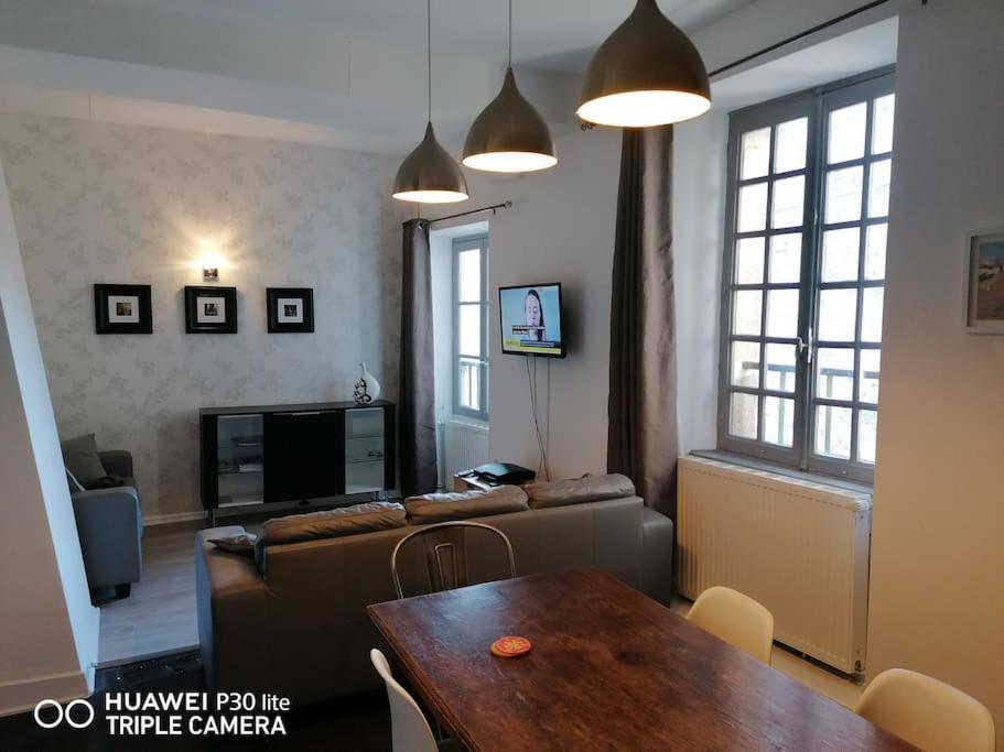 L'Ancienne Forge - A Stylish Medieval Holiday Home Confolens Dış mekan fotoğraf