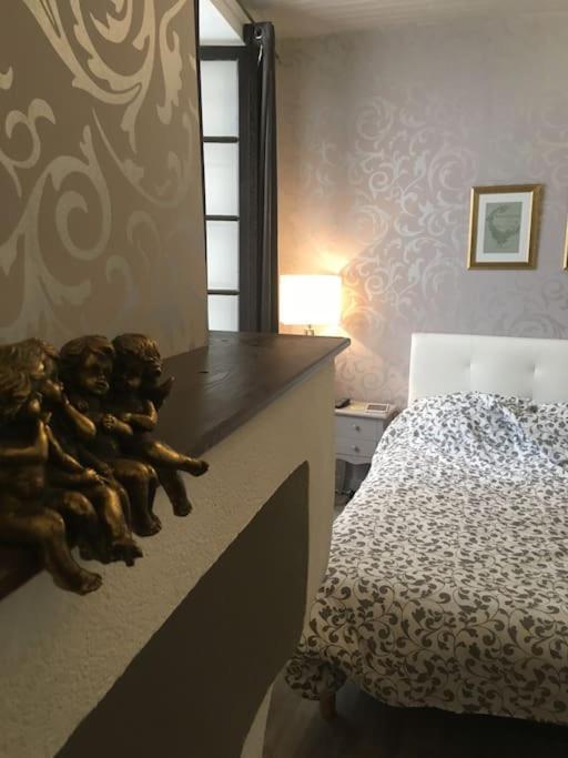 L'Ancienne Forge - A Stylish Medieval Holiday Home Confolens Dış mekan fotoğraf